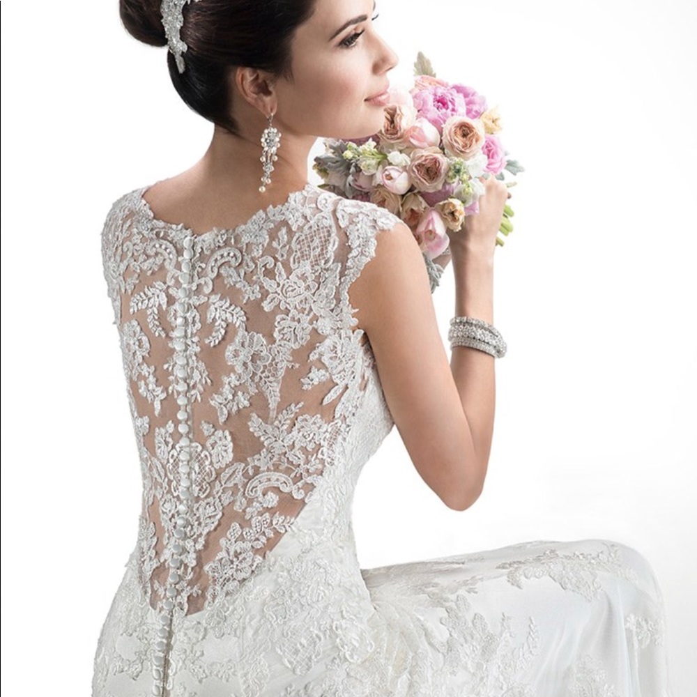 Maggie Sottero Wedding Dress-Melanie